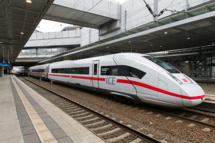 La casa tedesca siemens presenta il nuovo treno alta velocità