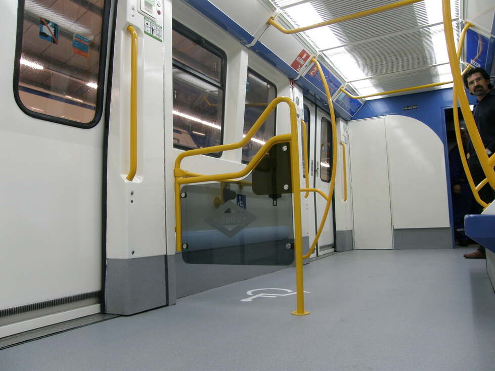 Train interior refurbishment and modernization